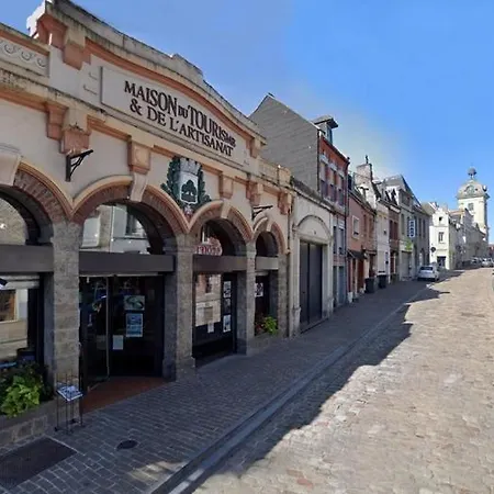 Le Gite Des Geants Le Quesnoy  Exterior photo